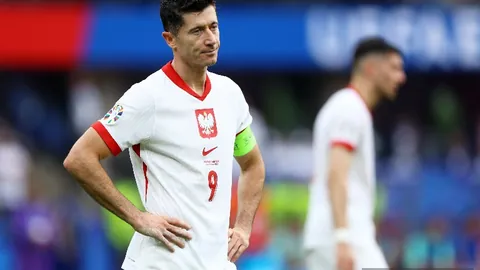 《哪吒2》票房突破80.85亿，跻身全球票房Top35榜单